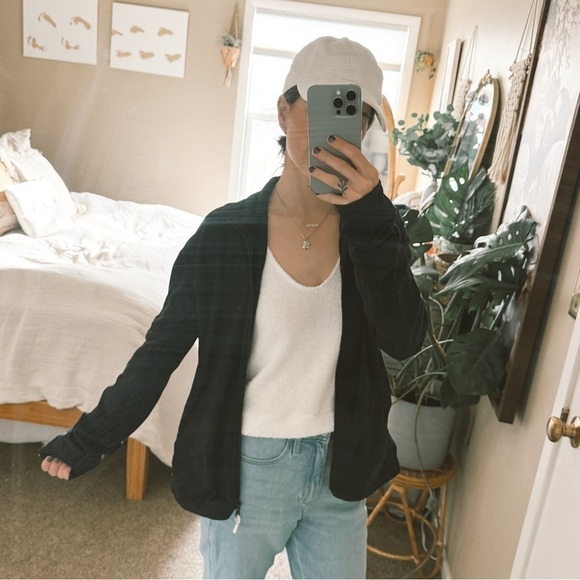 Lululemon Full Zip Jacket - Picture 2 of 5